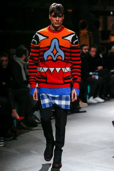 Look 21